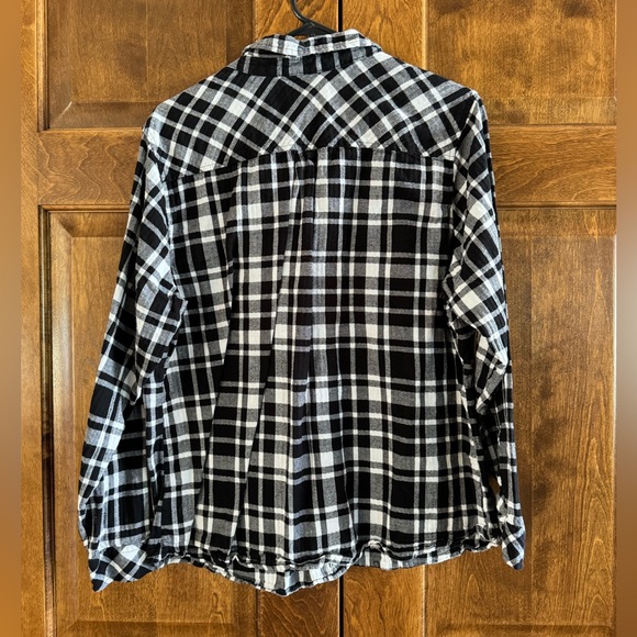 Croft & Barrow Black and White Plaid Flannel - Women's Size Petite XXL - Picture 2 of 4